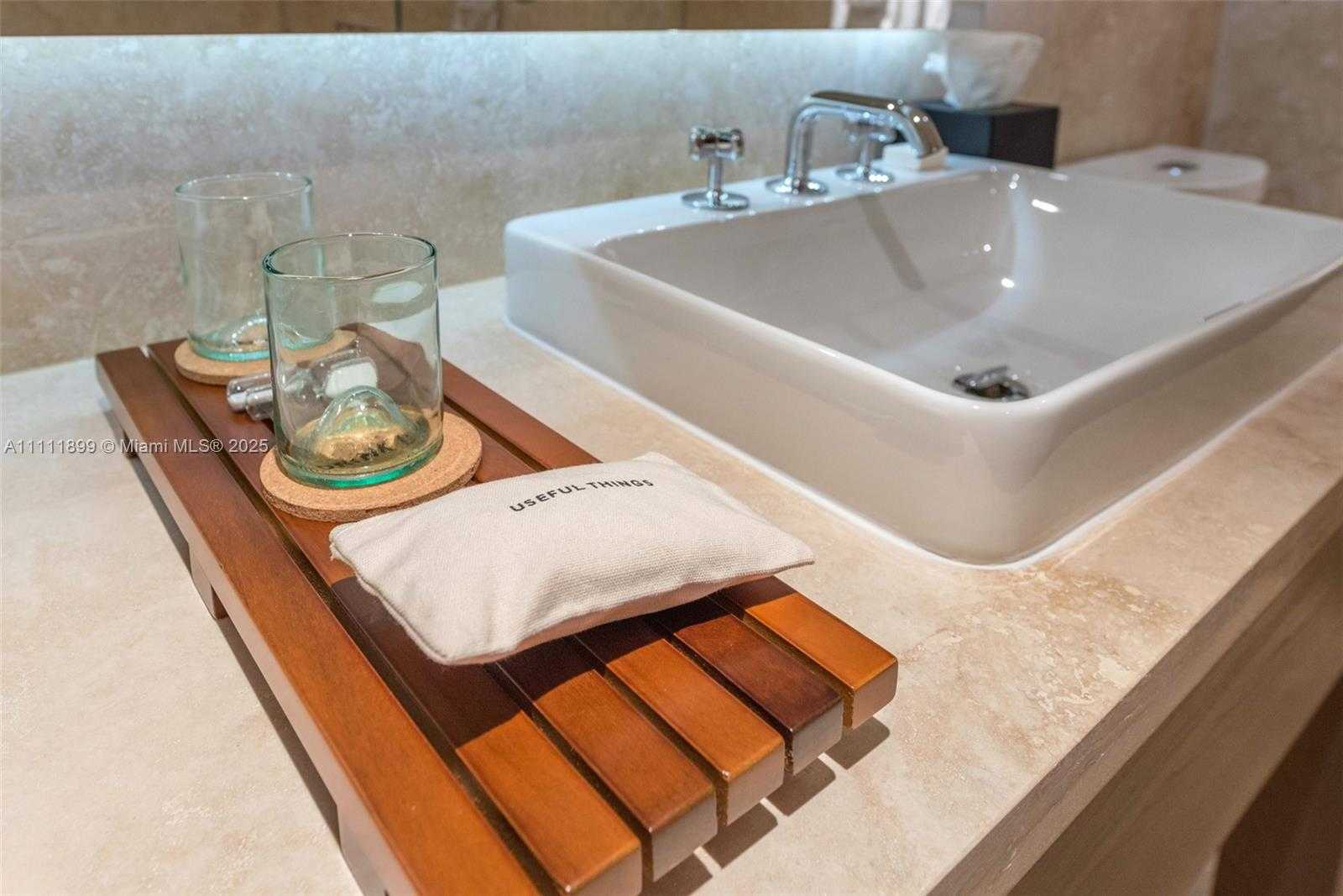 Small Image of 102 24TH ST #1015, Miami Beach Number 9
