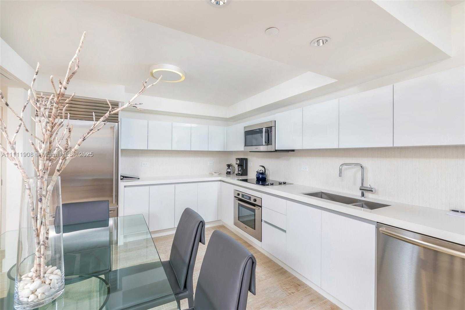 Small Image of 102 24TH ST #1019, Miami Beach Number 18