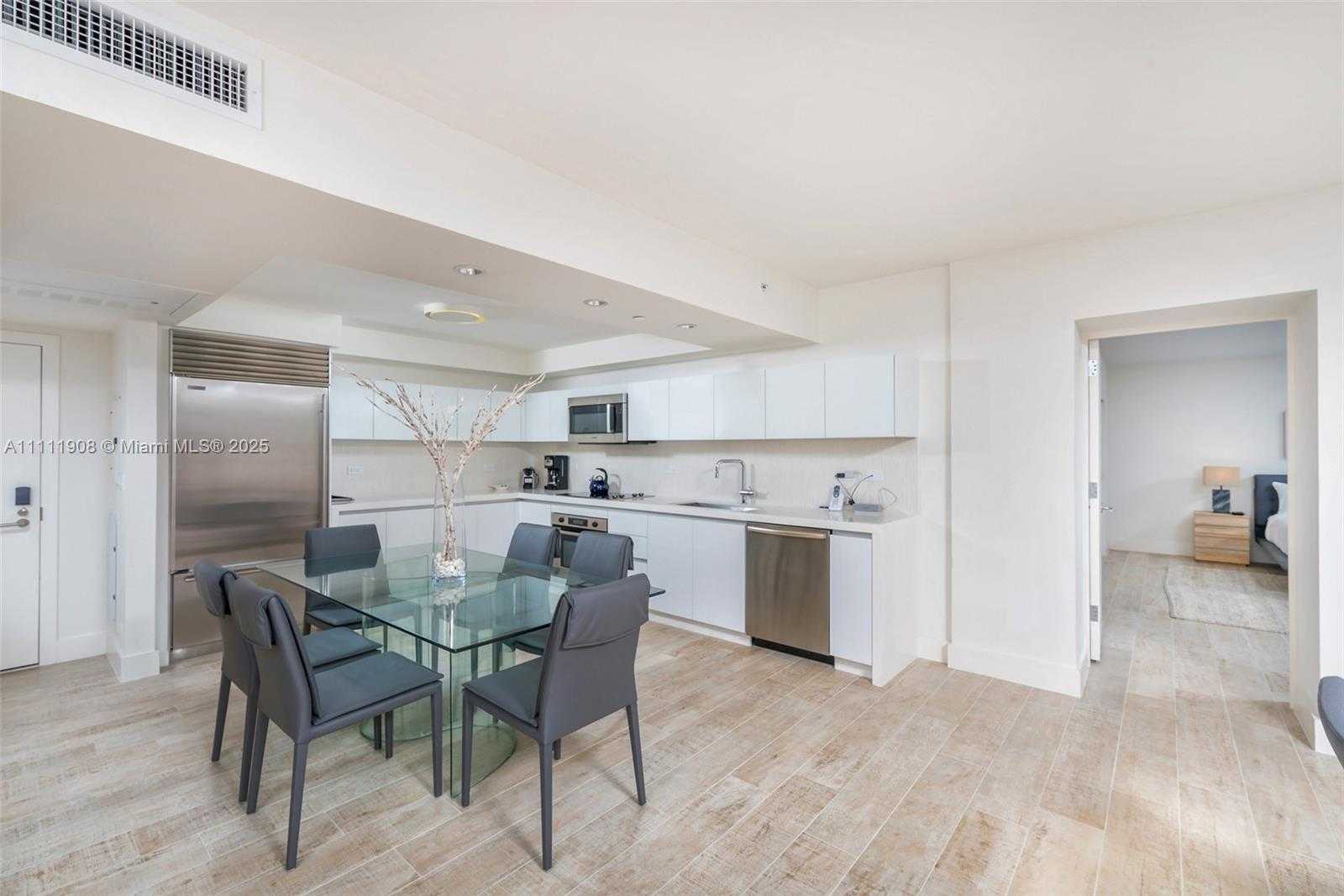 Small Image of 102 24TH ST #1019, Miami Beach Number 5