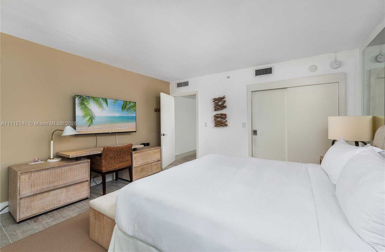 Small Image of 102 24TH ST #1208, Miami Beach Number 10