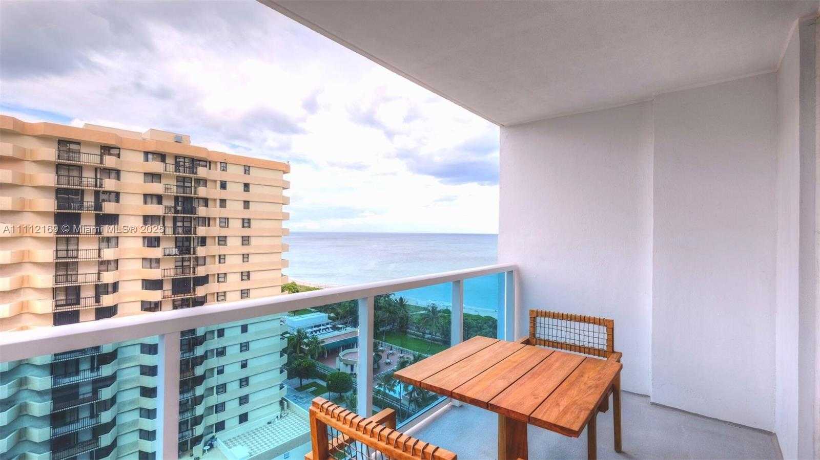 Small Image of 102 24TH ST #1211, Miami Beach Number 2