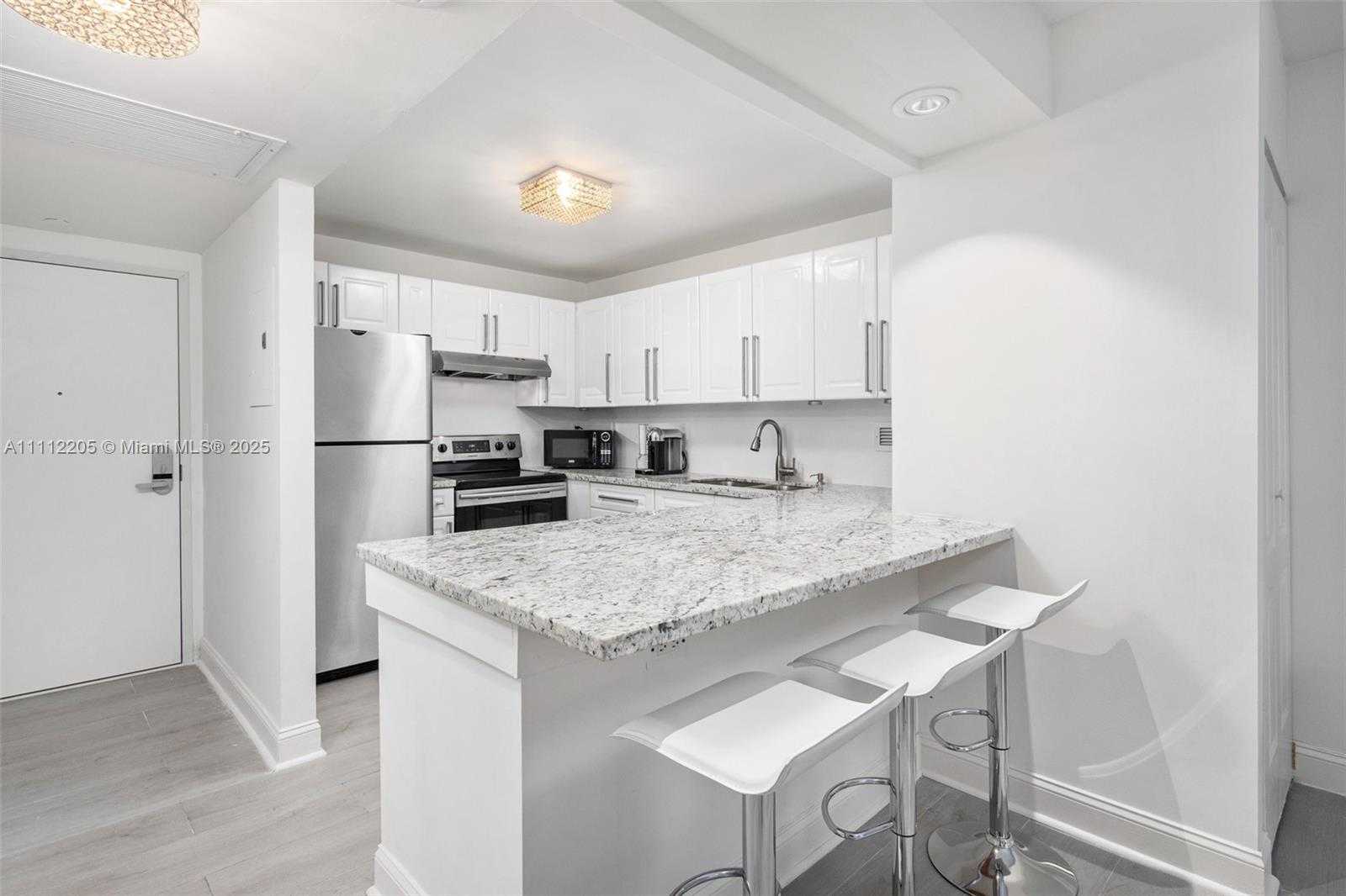Small Image of 2301 COLLINS AVE #328, Miami Beach Number 7