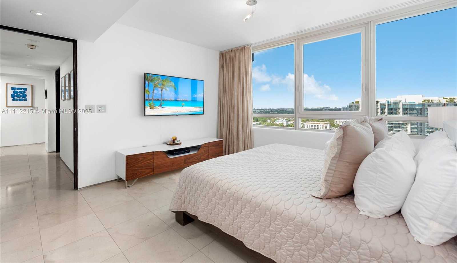 Small Image of 101 20TH ST #2401, Miami Beach Number 10