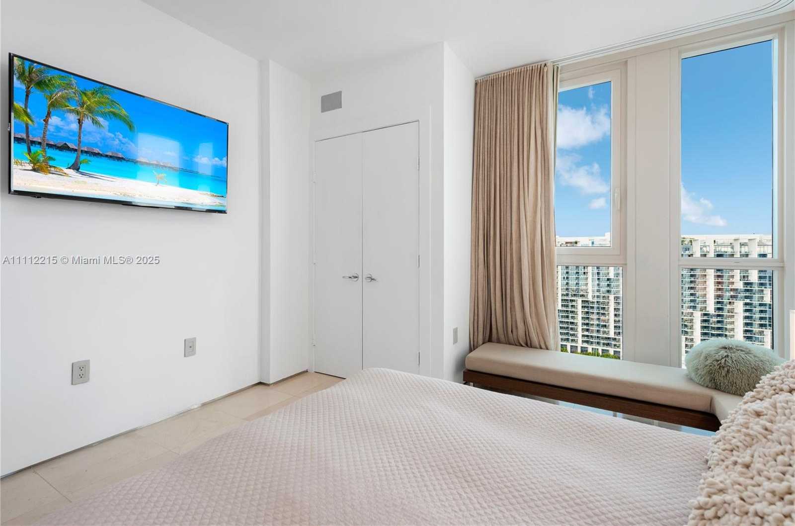 Small Image of 101 20TH ST #2401, Miami Beach Number 13