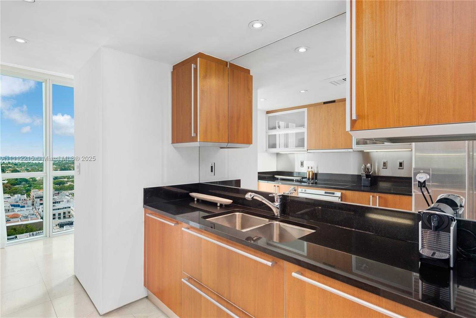 Small Image of 101 20TH ST #2401, Miami Beach Number 25