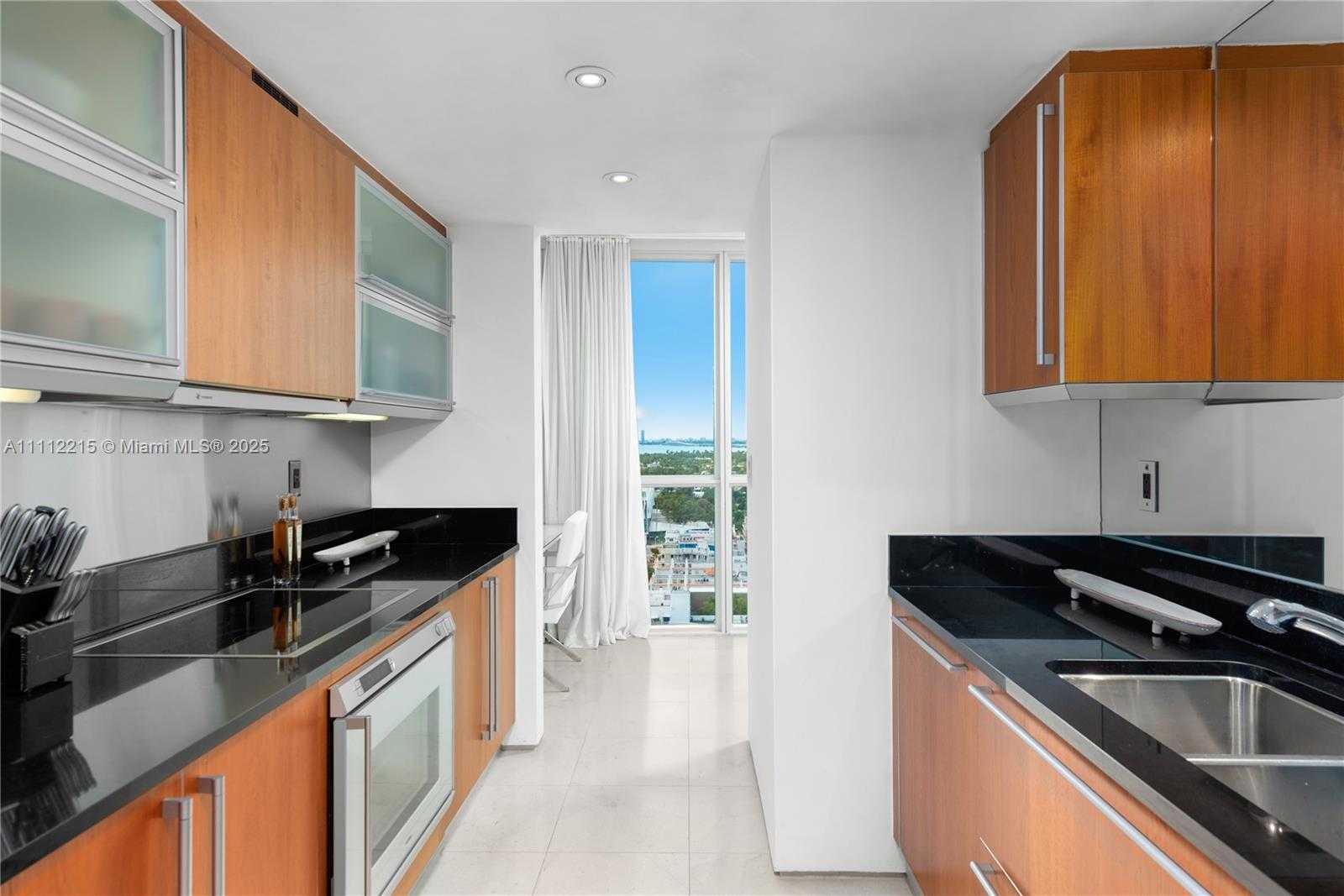 Small Image of 101 20TH ST #2401, Miami Beach Number 4
