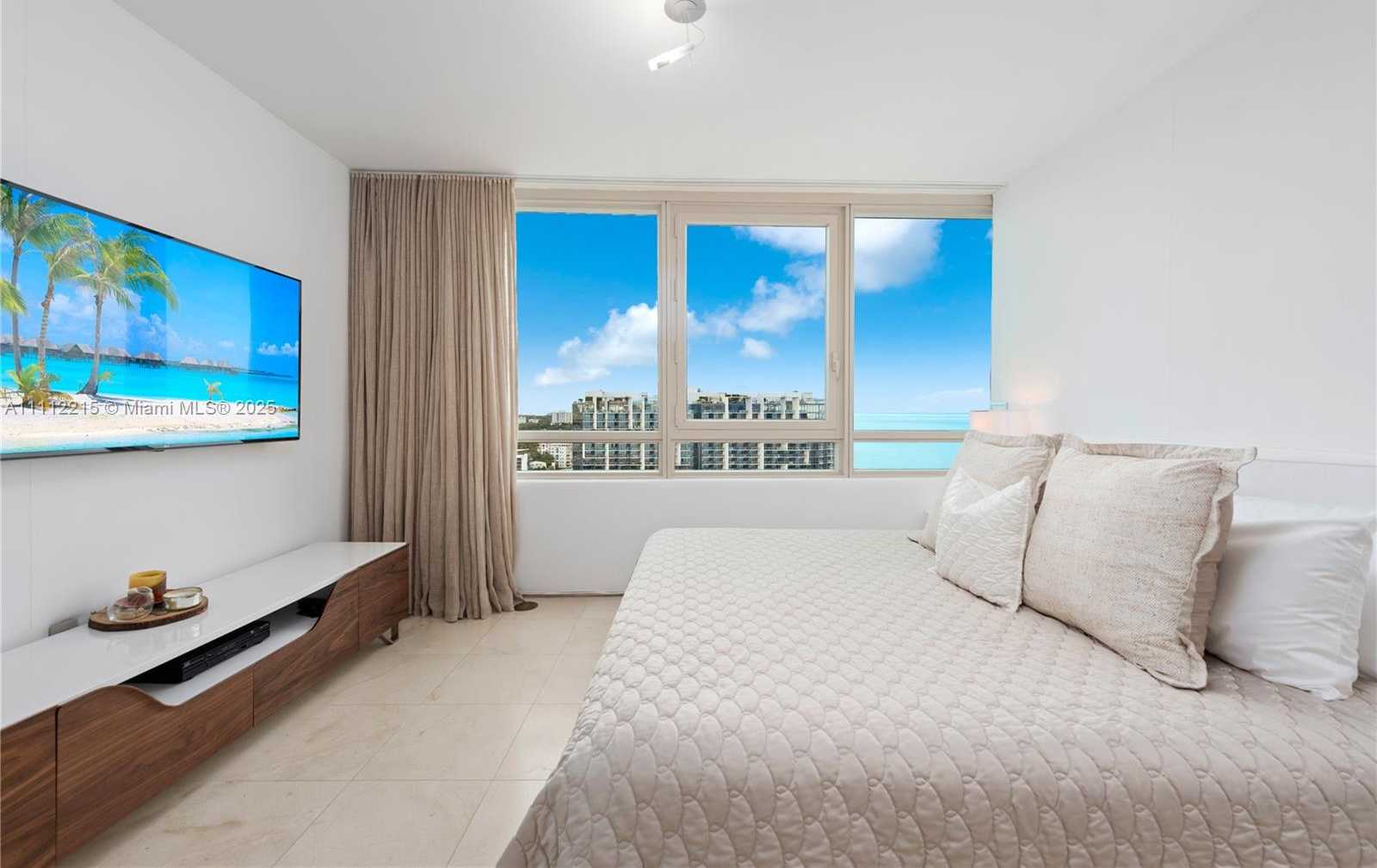 Small Image of 101 20TH ST #2401, Miami Beach Number 9