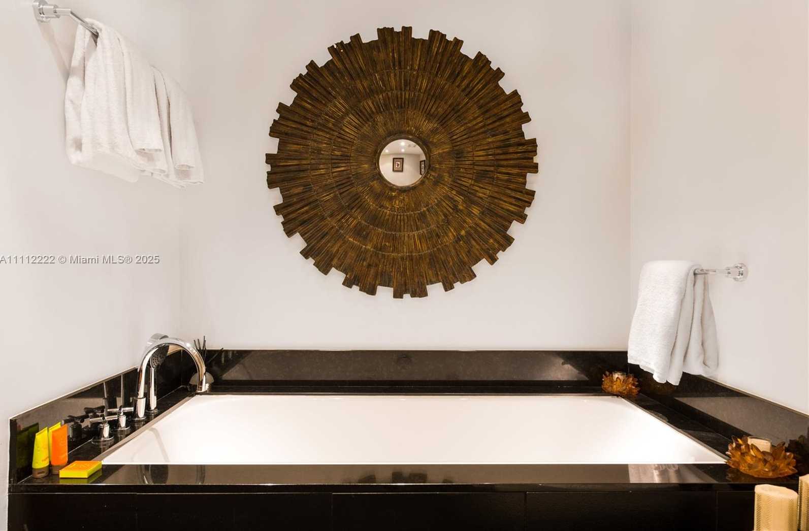 Small Image of 101 20TH ST #2402, Miami Beach Number 15