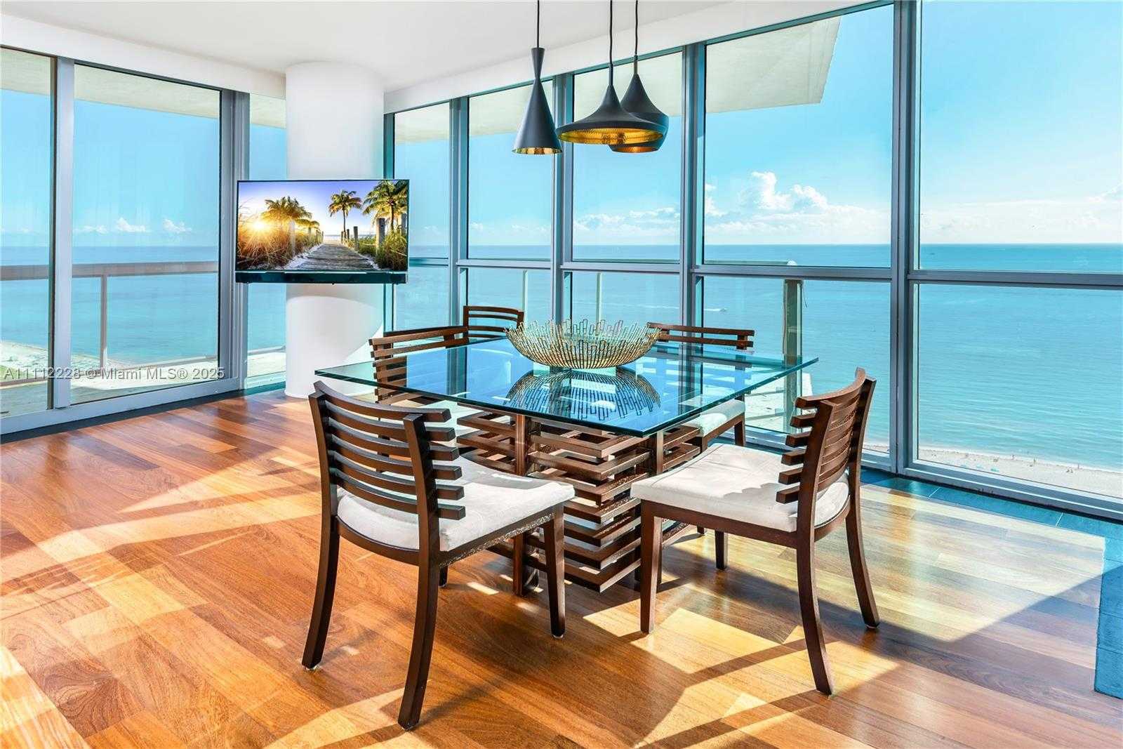 Small Image of 101 20TH ST #2707, Miami Beach Number 3