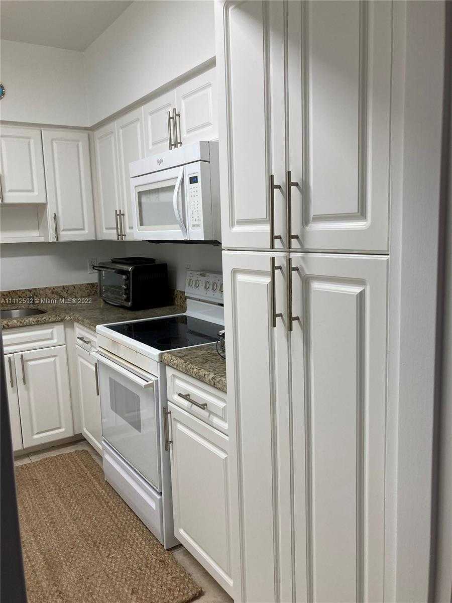 Small Image of 5161 COLLINS AVE #210, Miami Beach Number 12