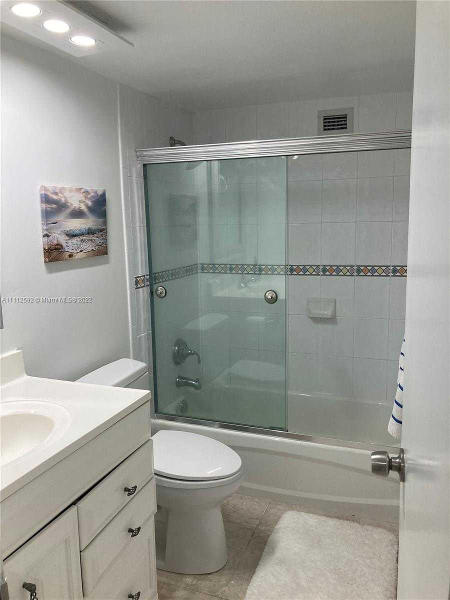 Small Image of 5161 COLLINS AVE #210, Miami Beach Number 14