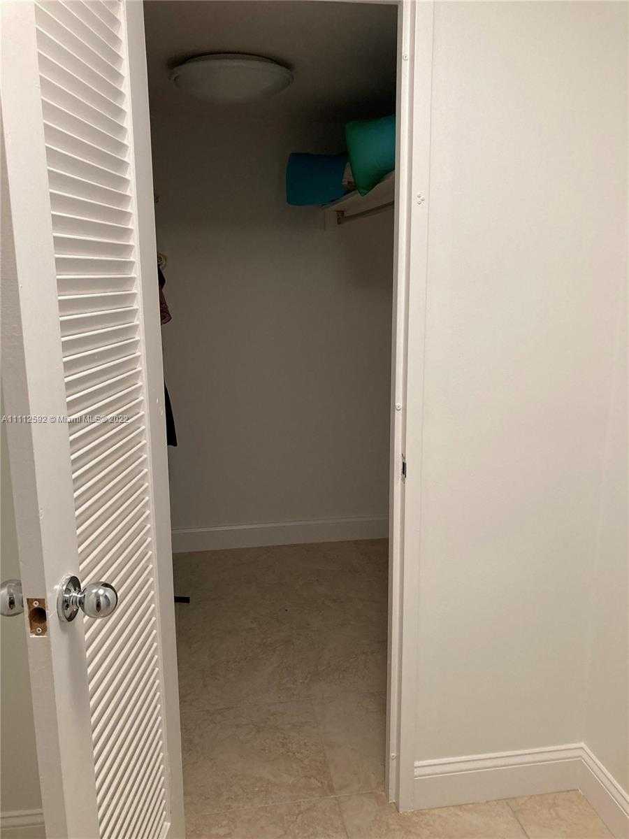 Small Image of 5161 COLLINS AVE #210, Miami Beach Number 16