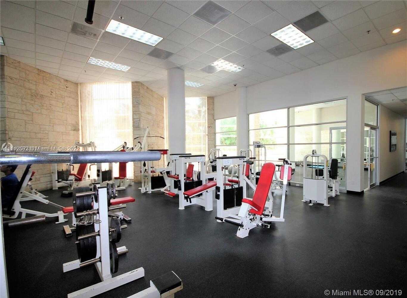 Small Image of 5161 COLLINS AVE #210, Miami Beach Number 19