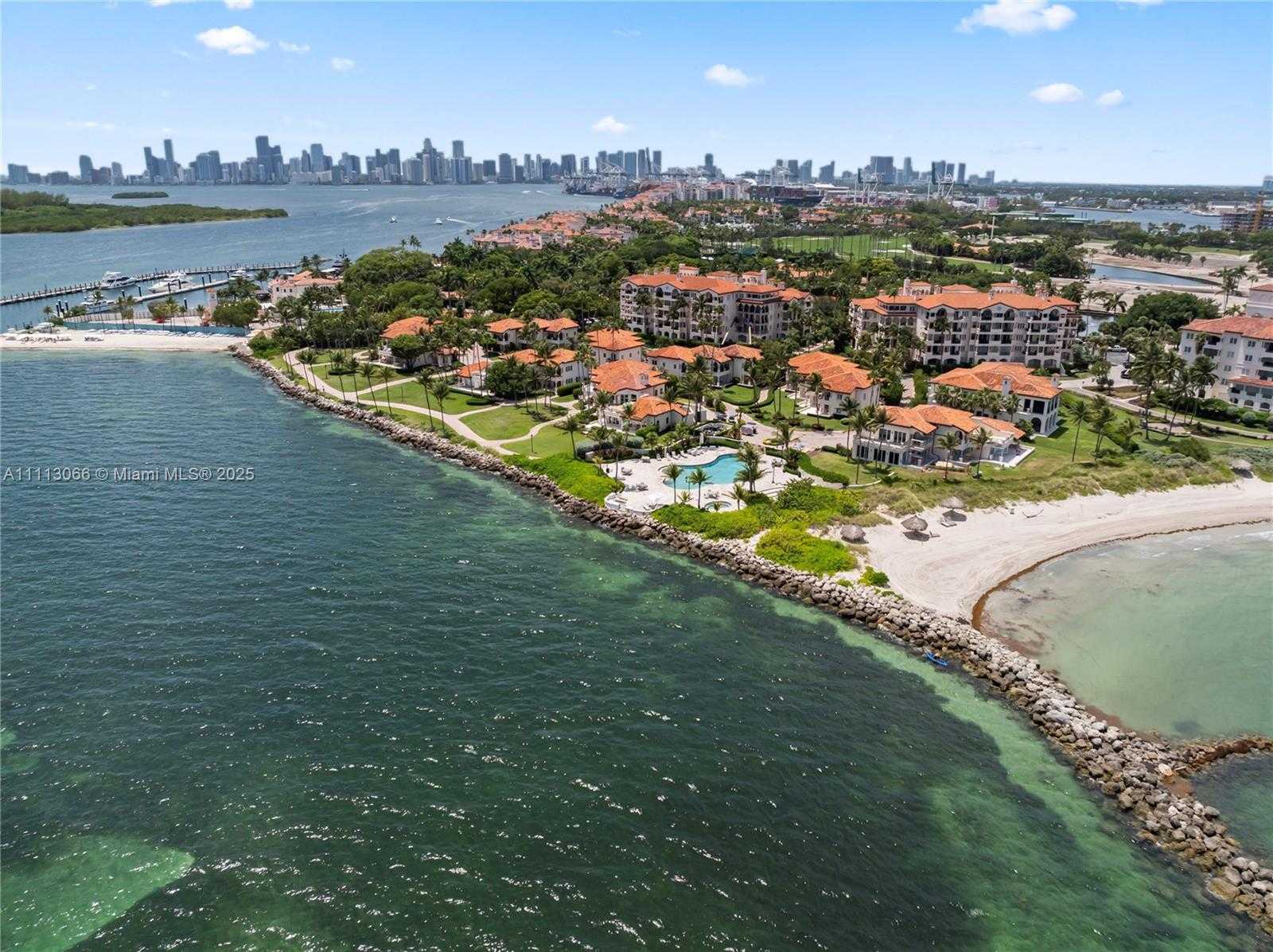 Small Image of 19143 FISHER ISLAND DR #19143, Miami Beach Number 10