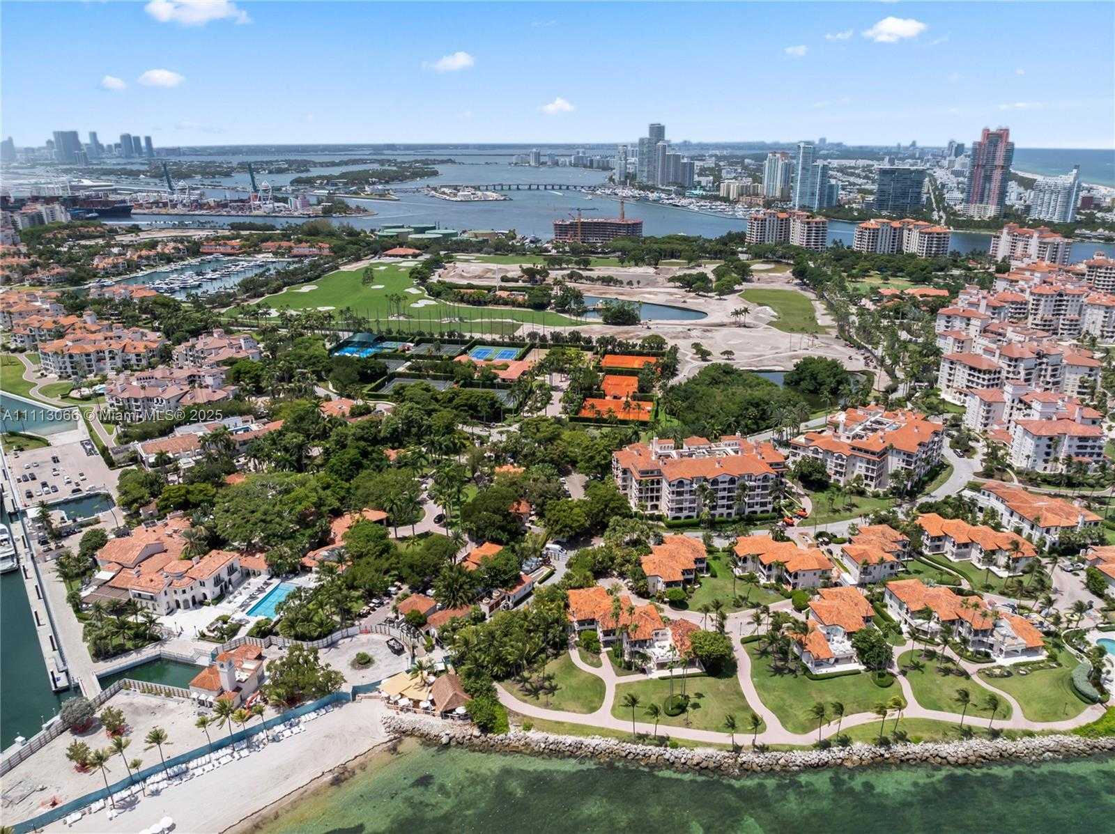 Small Image of 19143 FISHER ISLAND DR #19143, Miami Beach Number 12