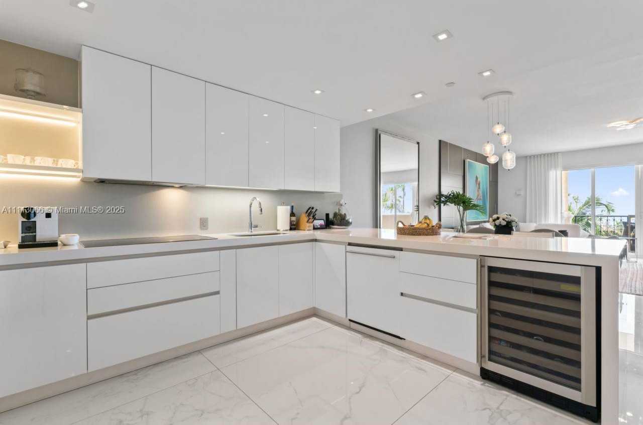 Small Image of 19143 FISHER ISLAND DR #19143, Miami Beach Number 22