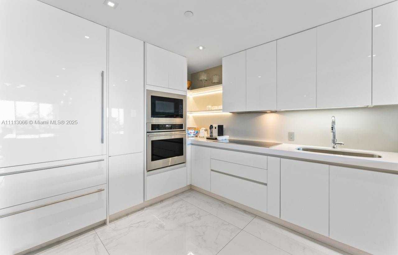 Small Image of 19143 FISHER ISLAND DR #19143, Miami Beach Number 23