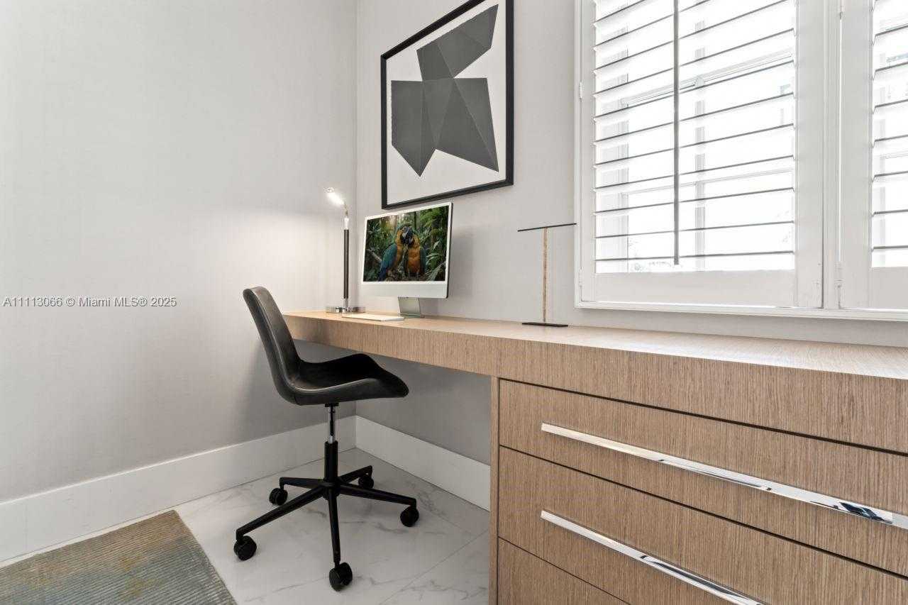 Small Image of 19143 FISHER ISLAND DR #19143, Miami Beach Number 45