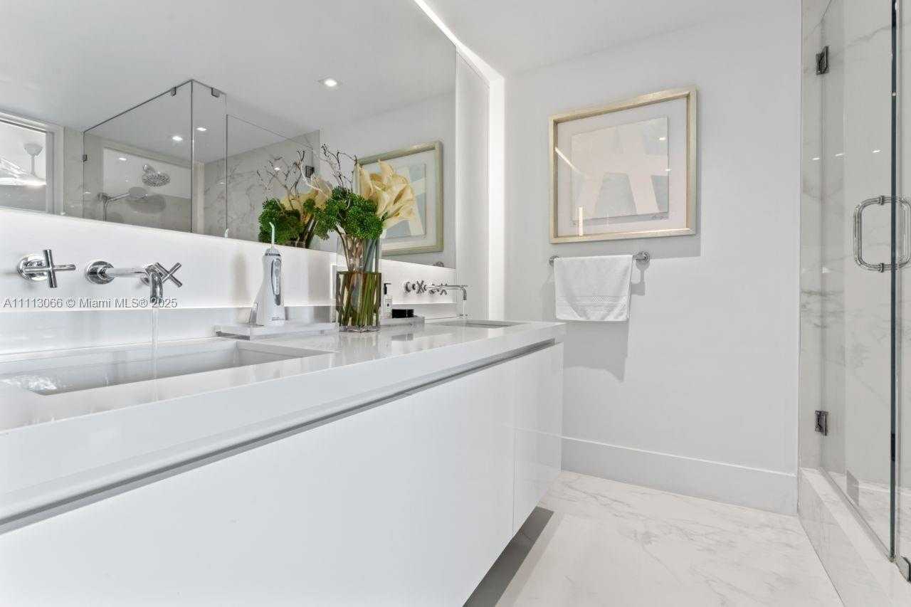 Small Image of 19143 FISHER ISLAND DR #19143, Miami Beach Number 57