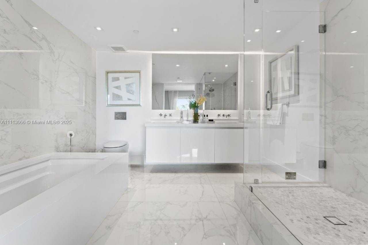 Small Image of 19143 FISHER ISLAND DR #19143, Miami Beach Number 59