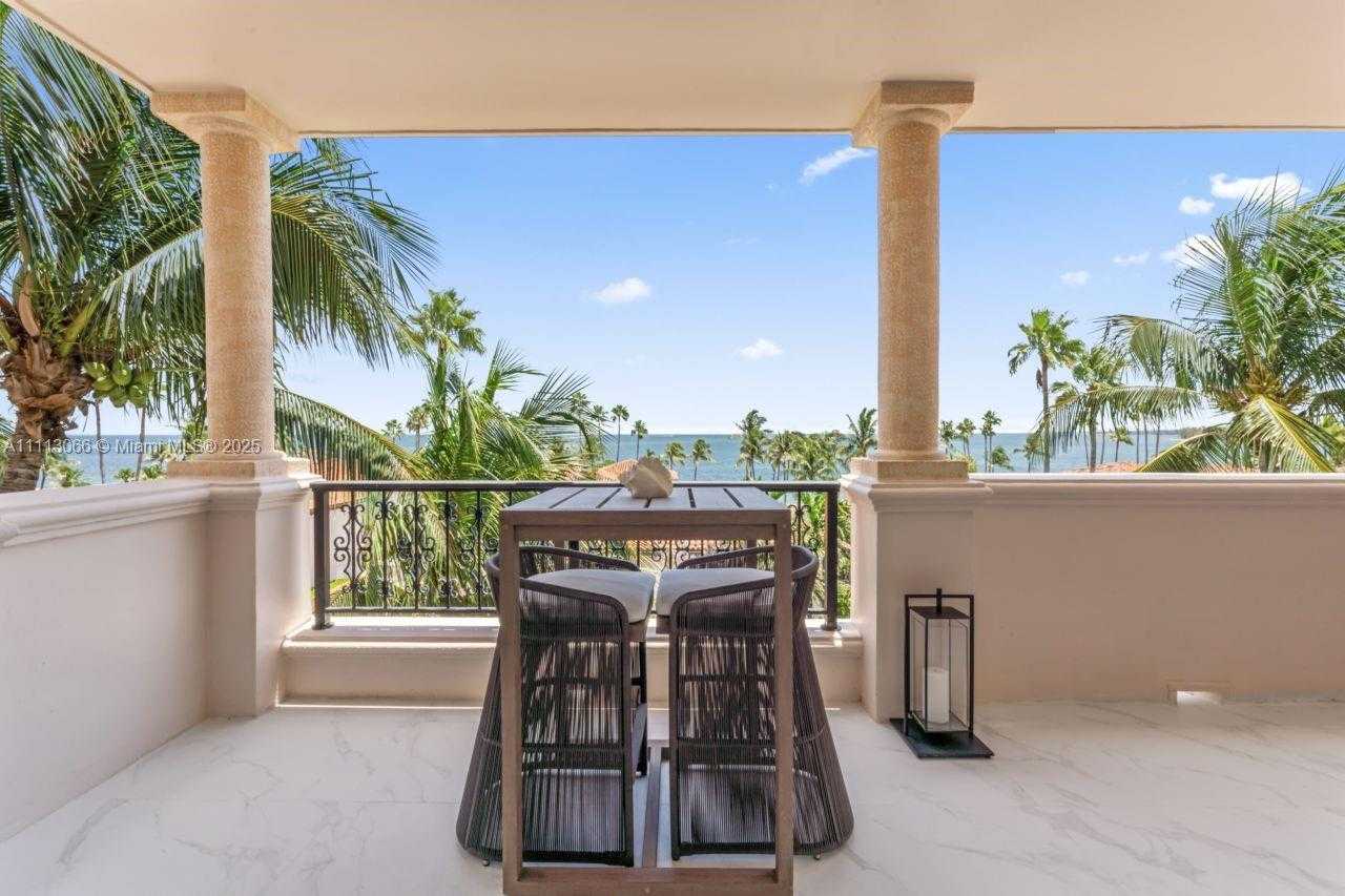 Small Image of 19143 FISHER ISLAND DR #19143, Miami Beach Number 68