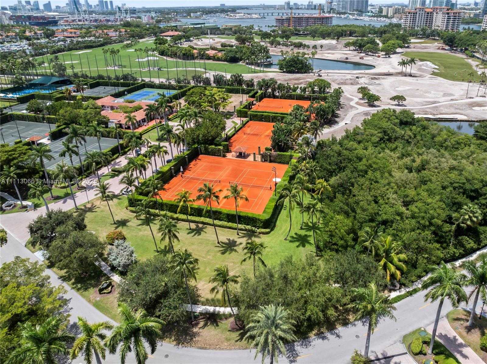 Small Image of 19143 FISHER ISLAND DR #19143, Miami Beach Number 7