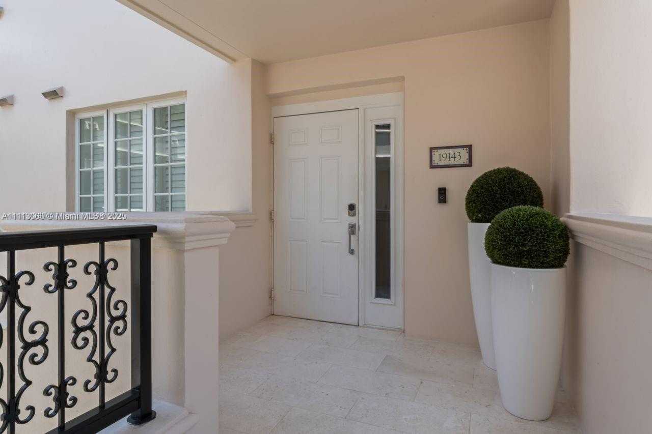 Small Image of 19143 FISHER ISLAND DR #19143, Miami Beach Number 70