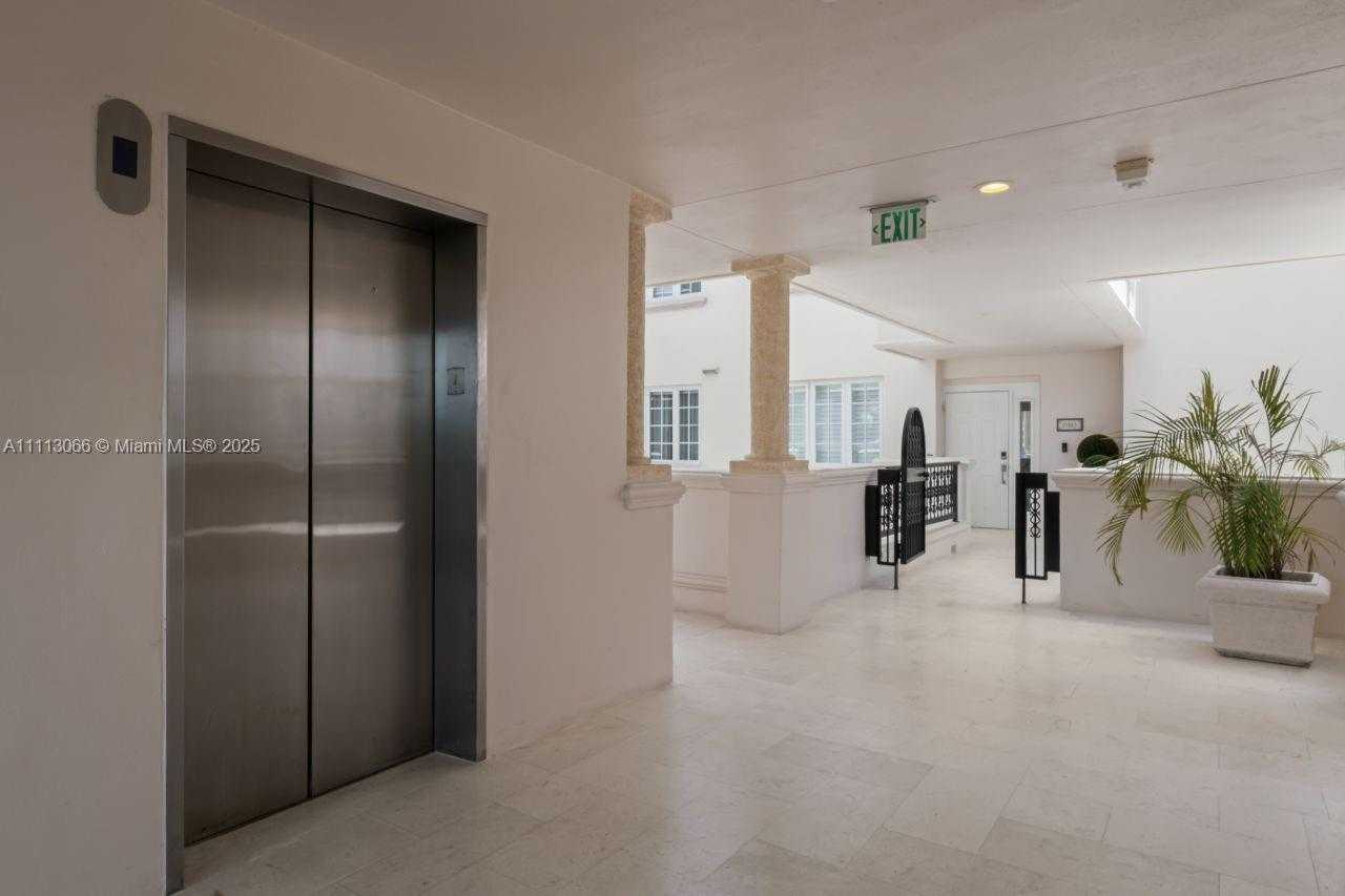 Small Image of 19143 FISHER ISLAND DR #19143, Miami Beach Number 71