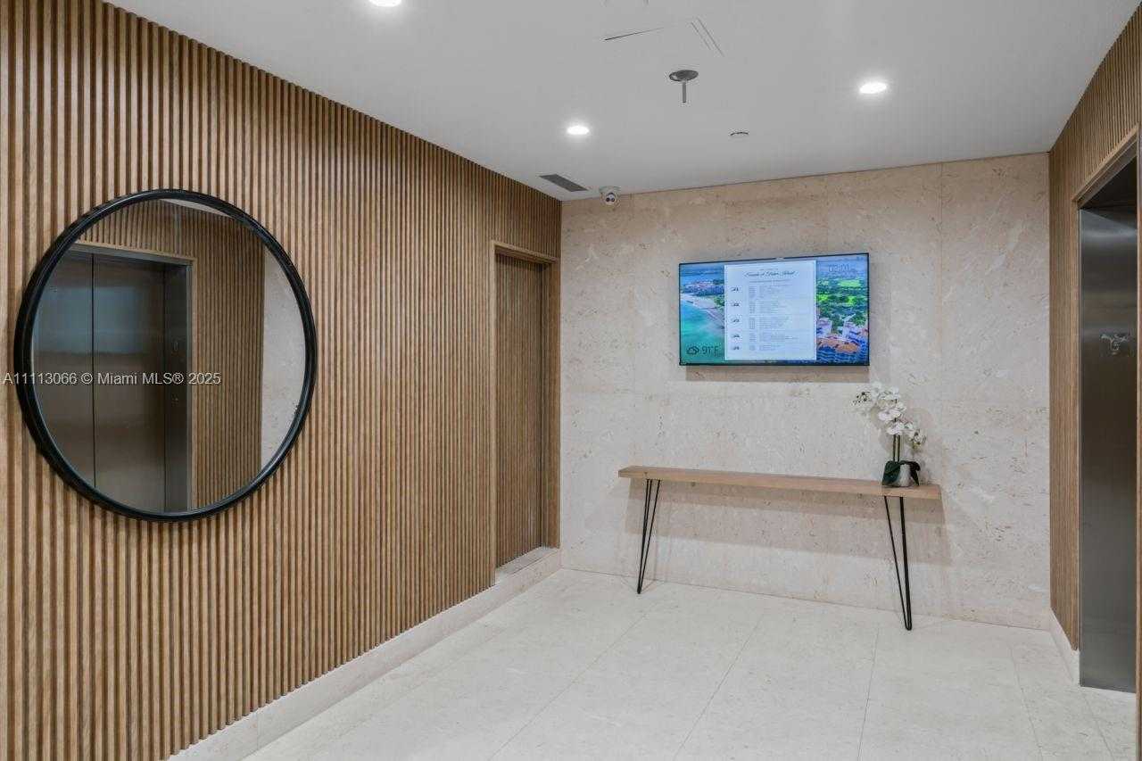 Small Image of 19143 FISHER ISLAND DR #19143, Miami Beach Number 79