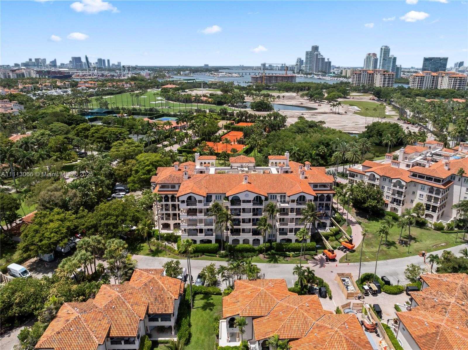 Small Image of 19143 FISHER ISLAND DR #19143, Miami Beach Number 8