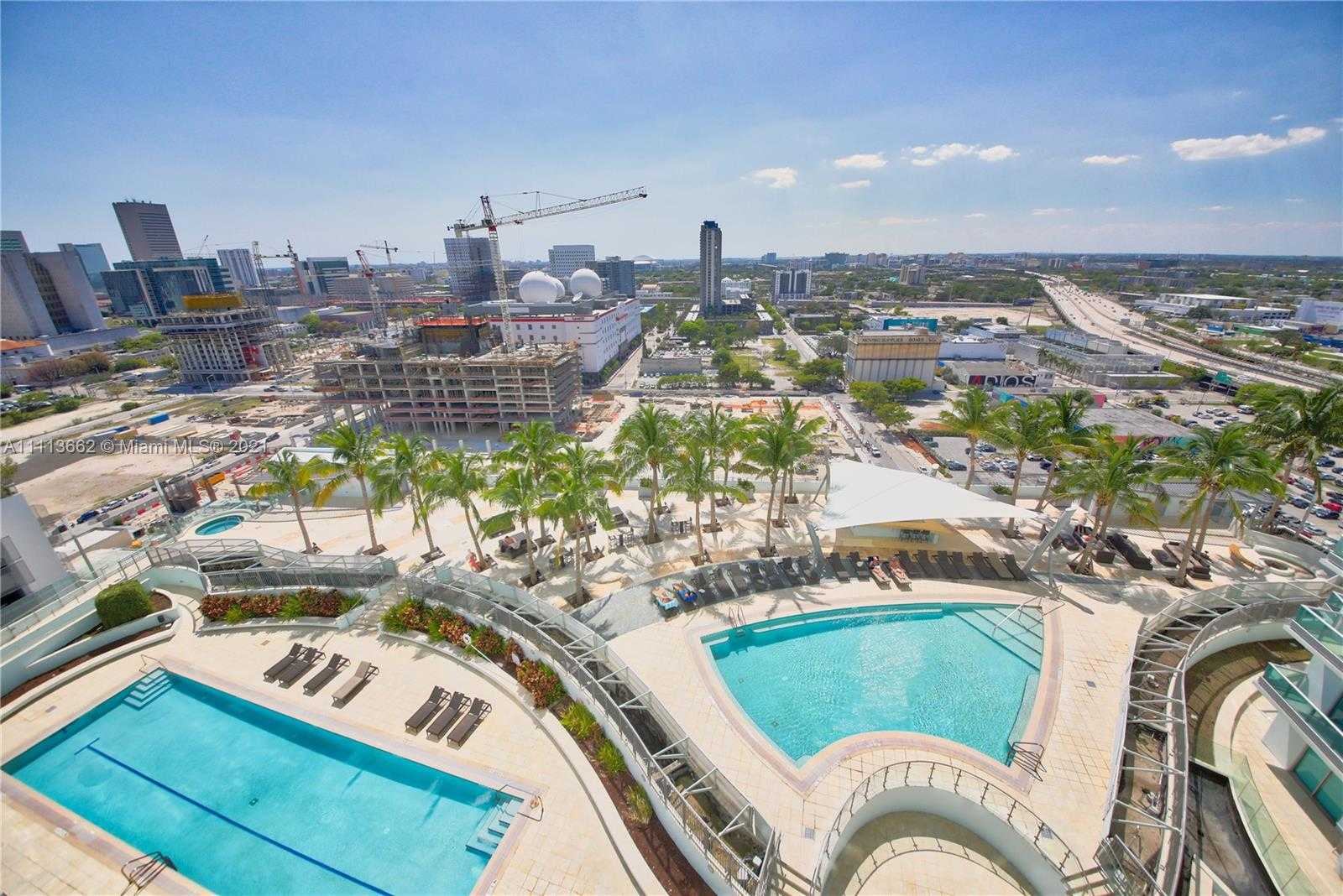 Small Image of 900 Biscayne Blvd, Miami, FL 33132, USA Number 9