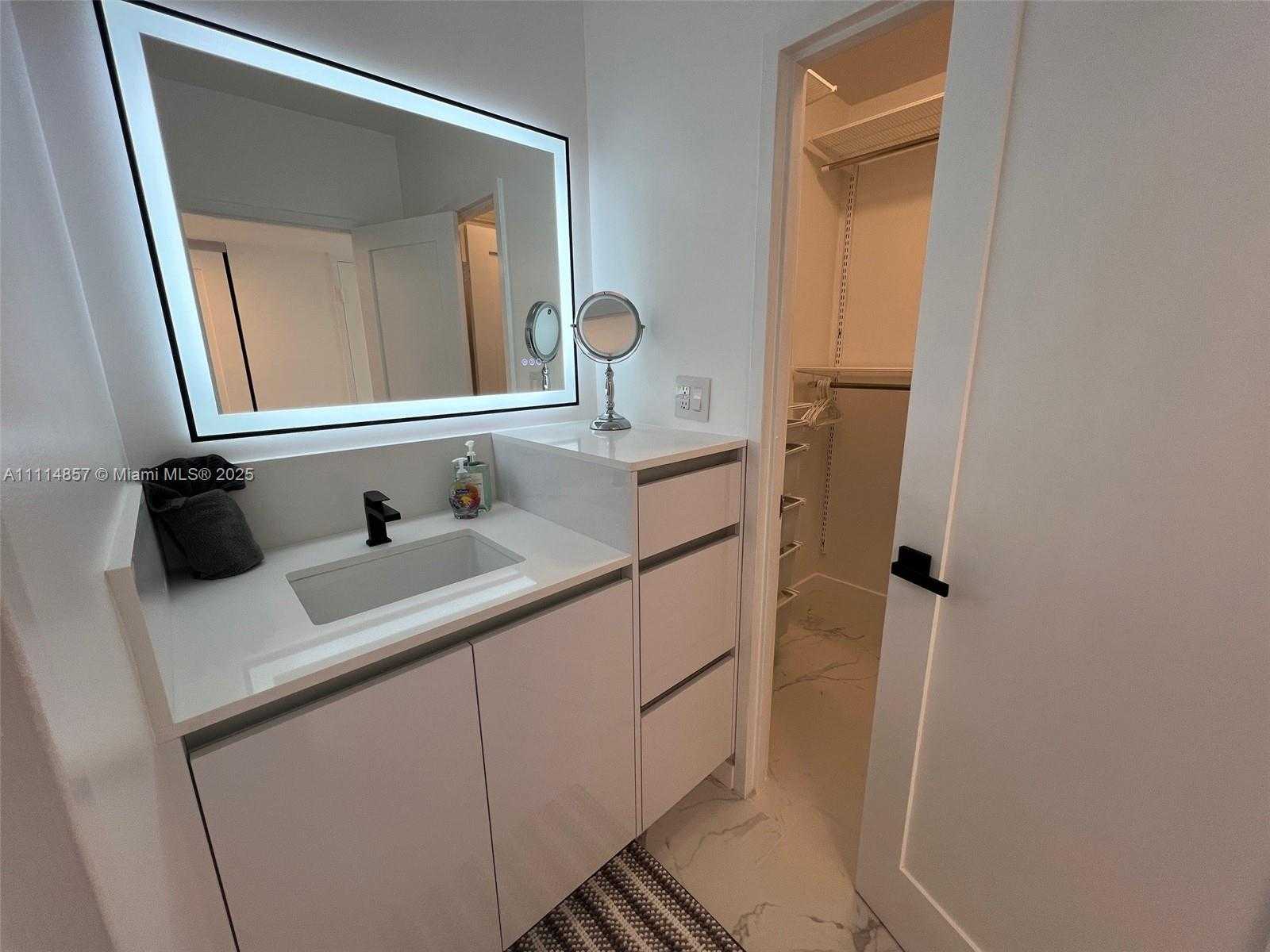 Small Image of 100 LINCOLN RD #1207, Miami Beach Number 12