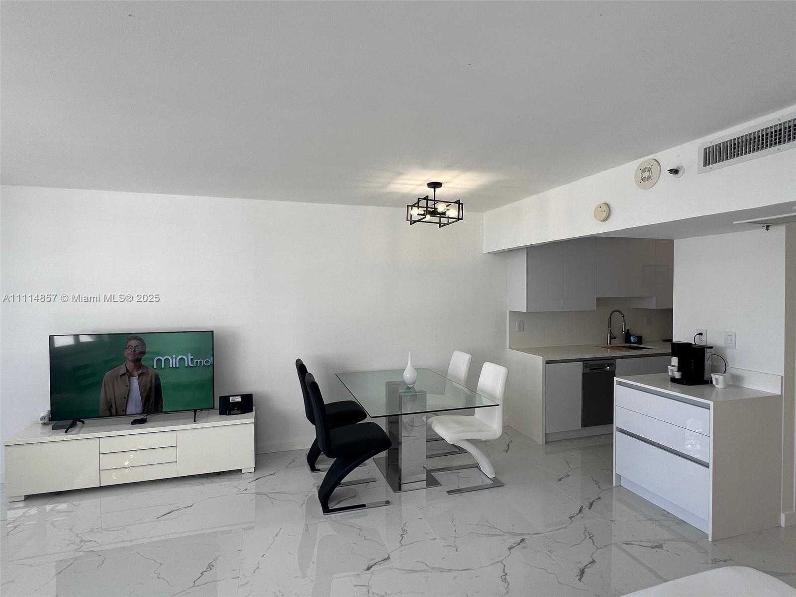 Small Image of 100 LINCOLN RD #1207, Miami Beach Number 5
