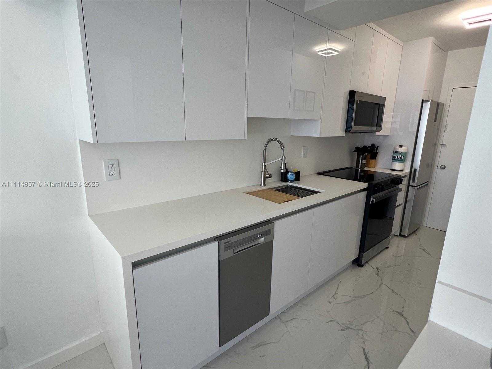 Small Image of 100 LINCOLN RD #1207, Miami Beach Number 7