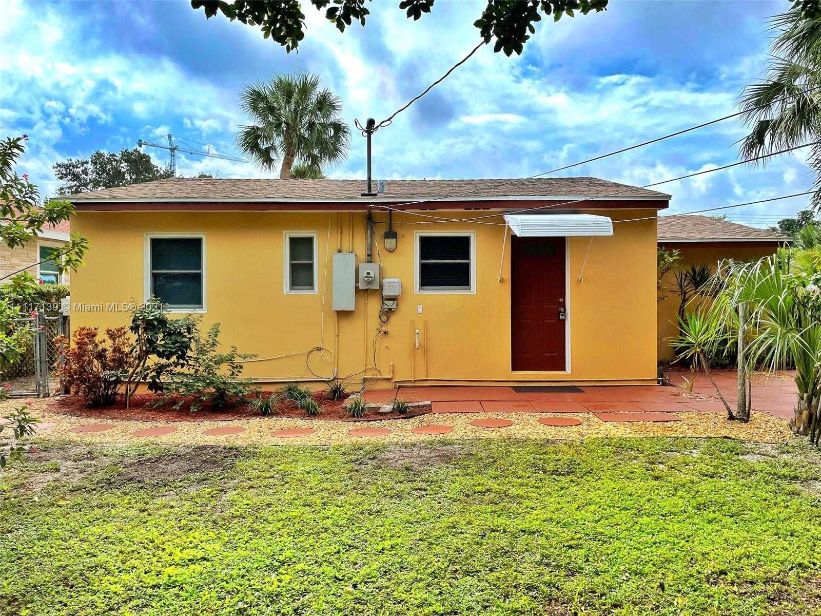 Small Image of 421 47th St, West Palm Beach, FL 33407, USA Number 7
