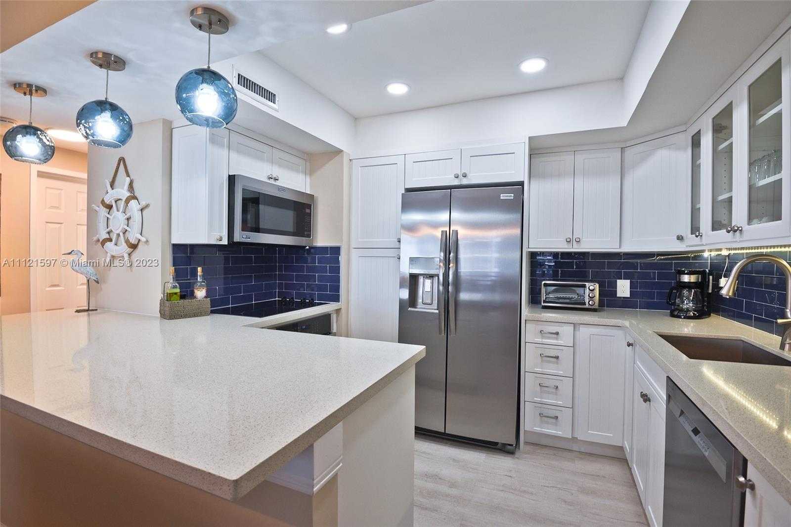 Small Image of 3505 SOUTH OCEAN DR #817, Hollywood Number 2