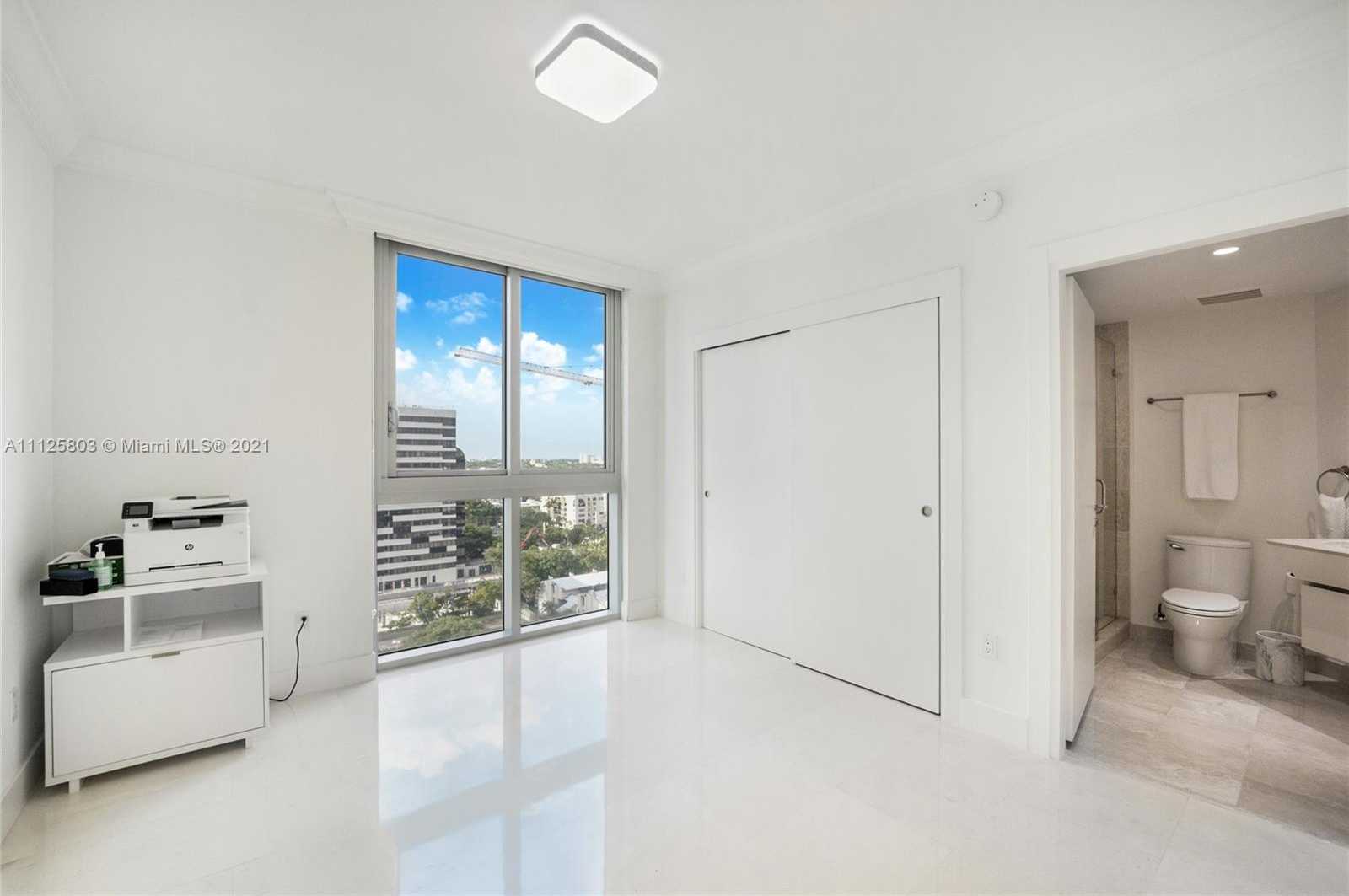Small Image of 2627 S Bayshore Dr, Coconut Grove, FL 33133, USA Number 15
