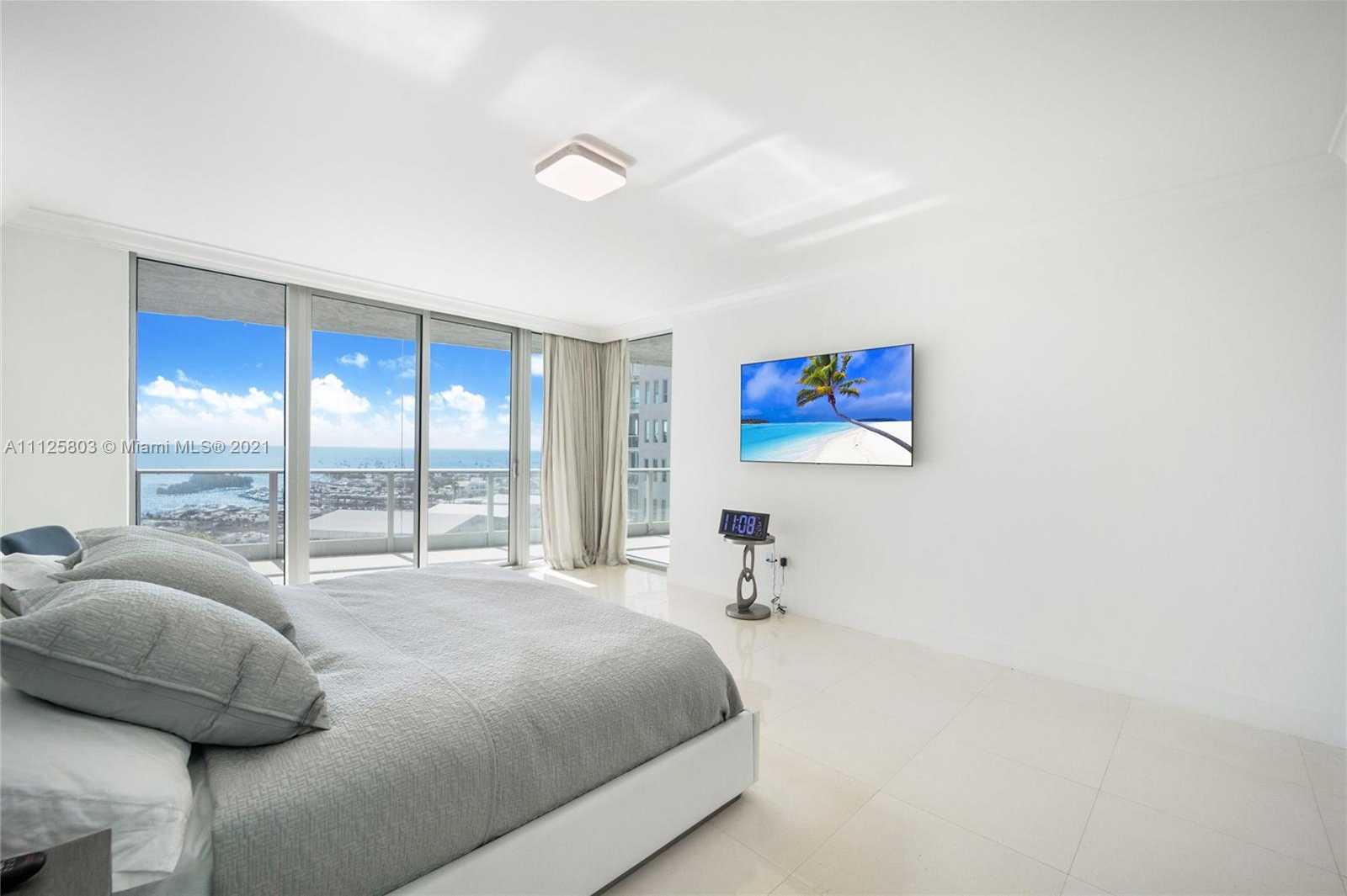 Small Image of 2627 S Bayshore Dr, Coconut Grove, FL 33133, USA Number 18