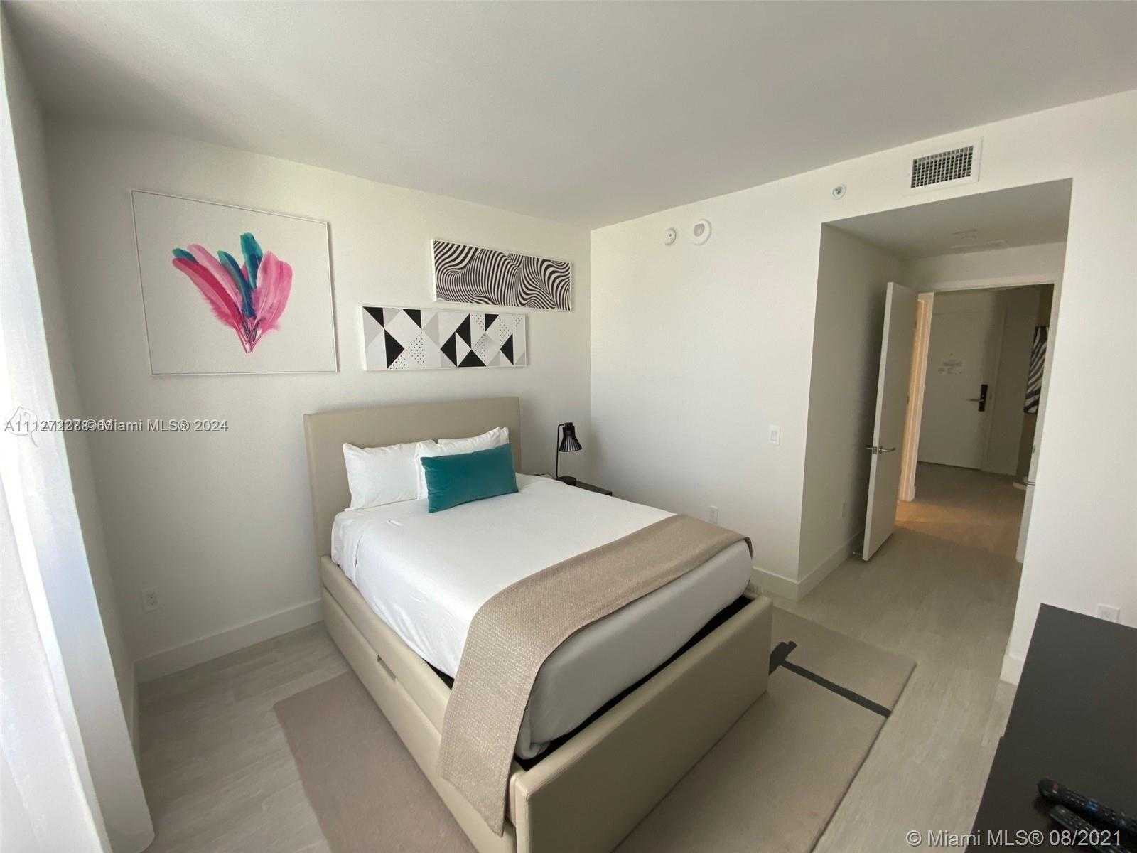 Small Image of 4010 S Ocean Dr, Hollywood, FL 33019, USA Number 11