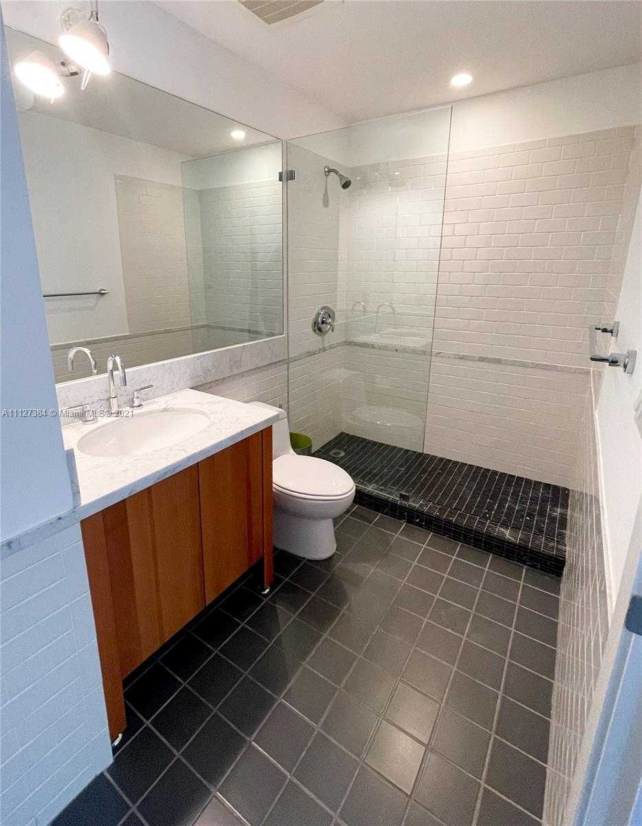 Small Image of 6103 Aqua Ave, Miami Beach, FL 33141, USA Number 11