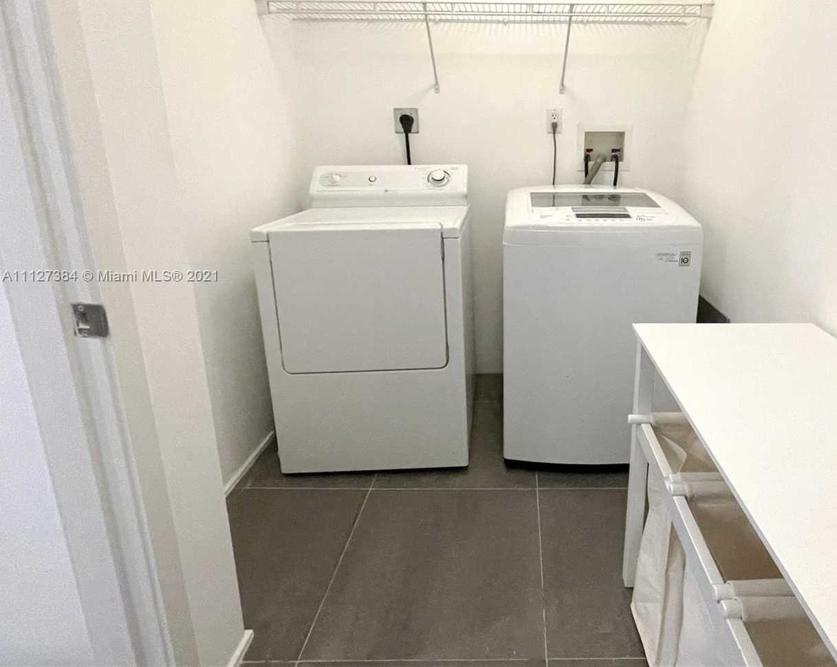 Small Image of 6103 Aqua Ave, Miami Beach, FL 33141, USA Number 13