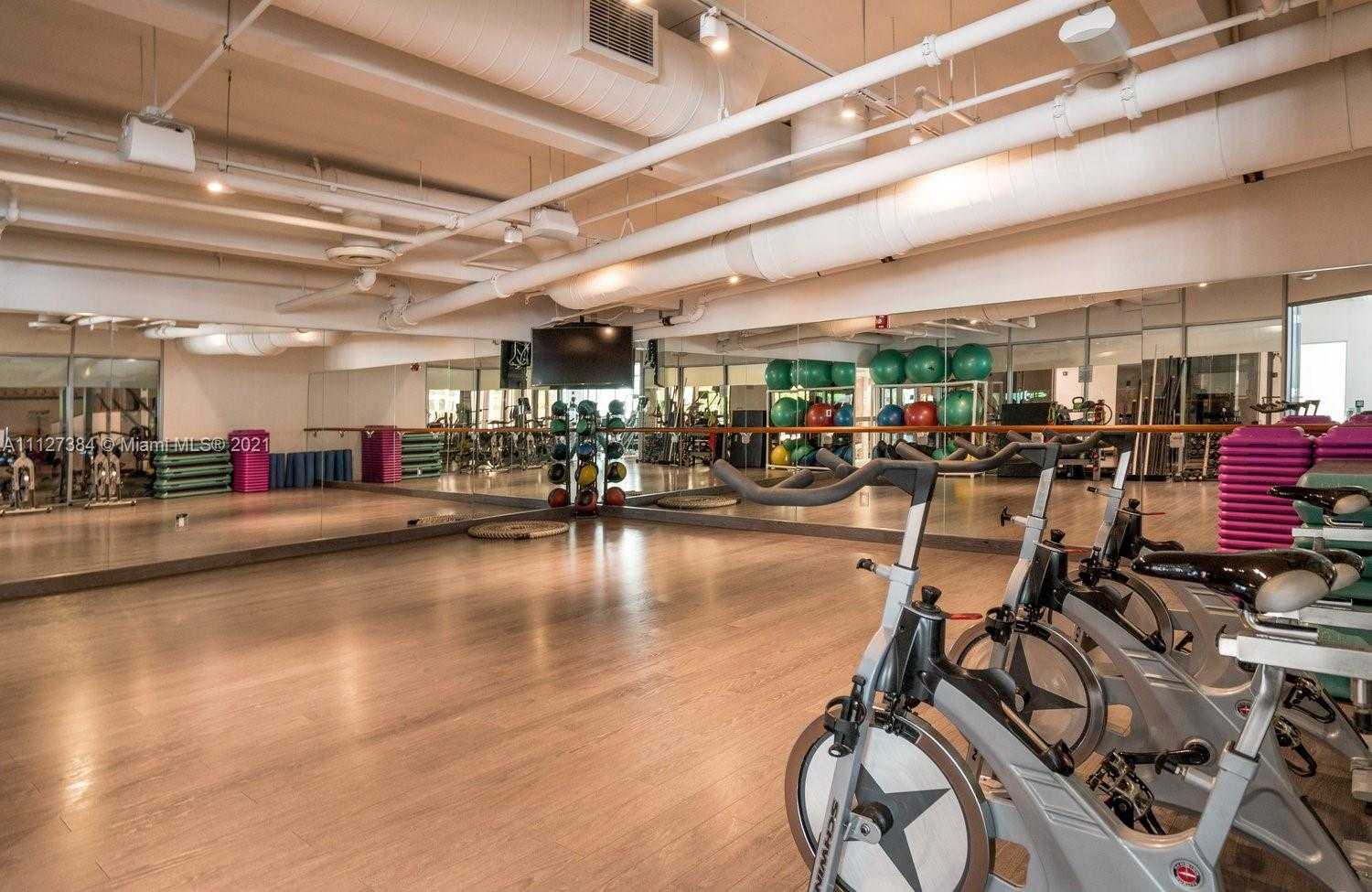 Small Image of 6103 Aqua Ave, Miami Beach, FL 33141, USA Number 21