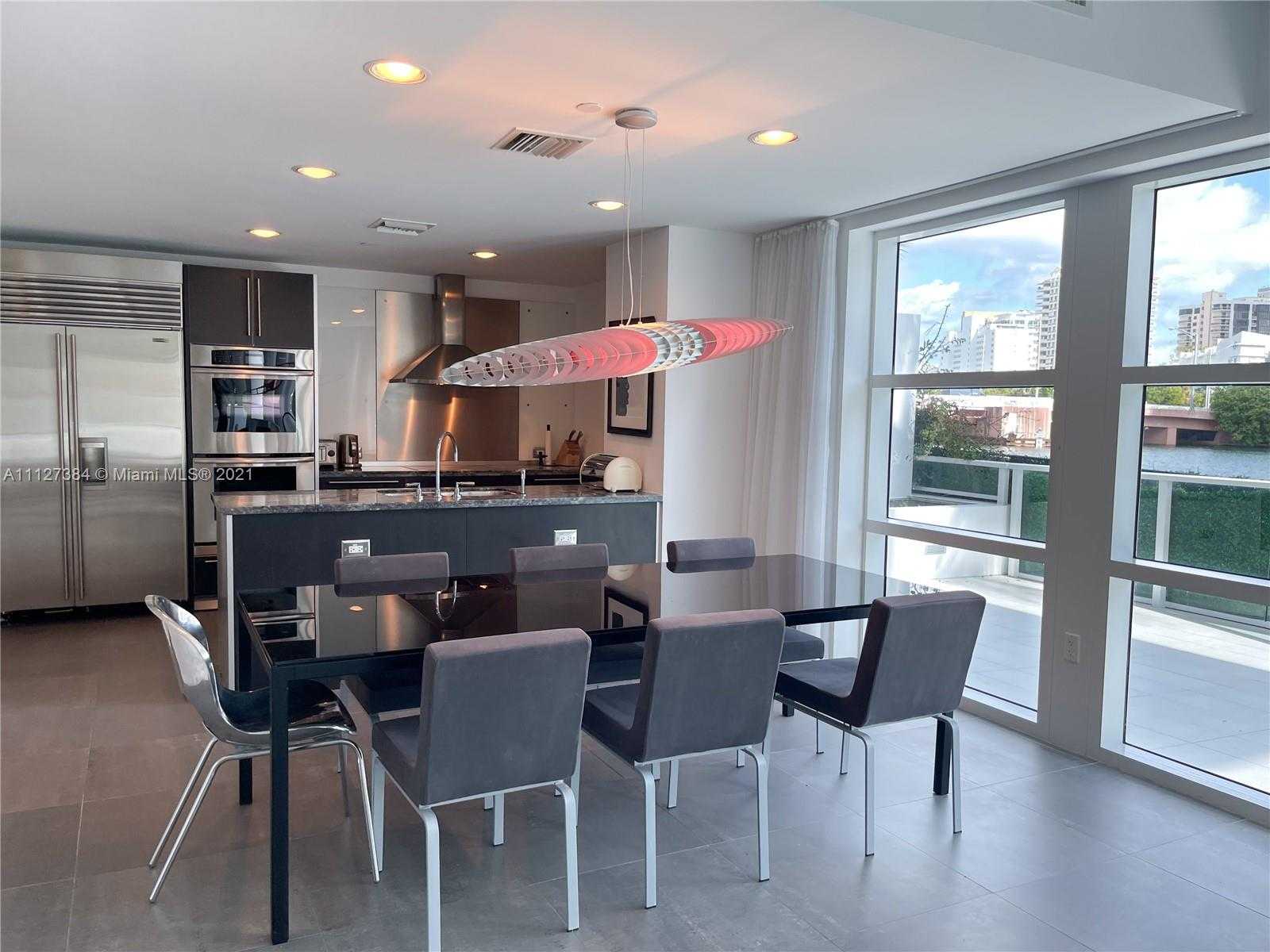 Small Image of 6103 Aqua Ave, Miami Beach, FL 33141, USA Number 5