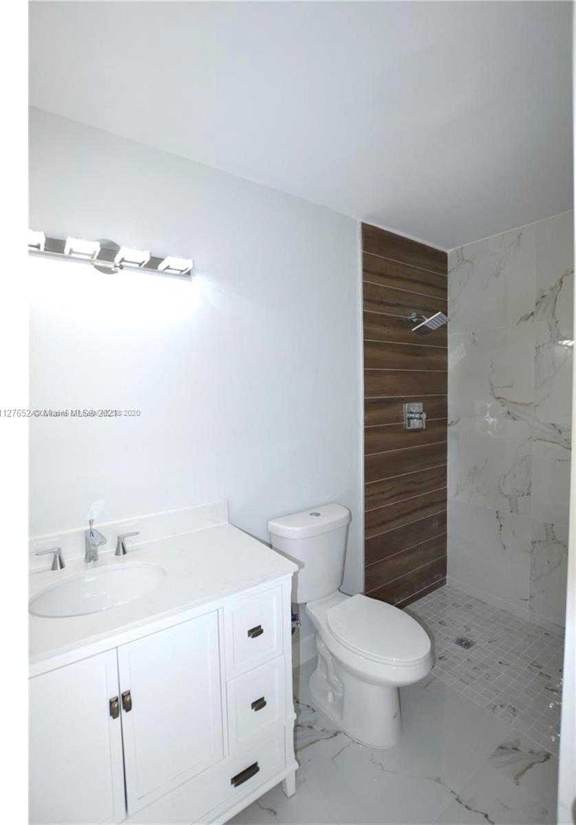 Small Image of 9040 SW 48th Terrace, Miami, FL 33165, USA Number 14