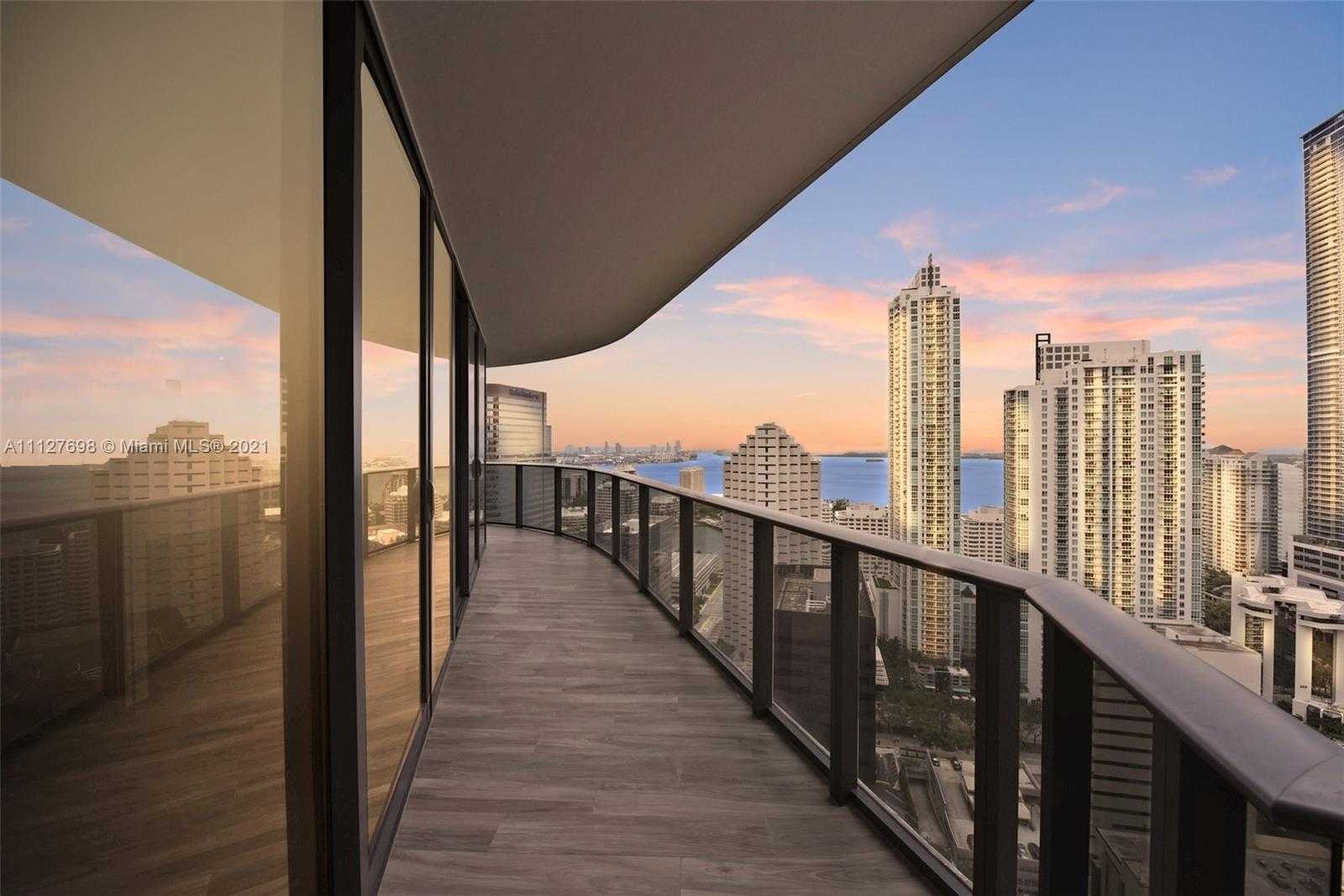Small Image of 801 S Miami Ave, Miami, FL 33131, USA Number 13