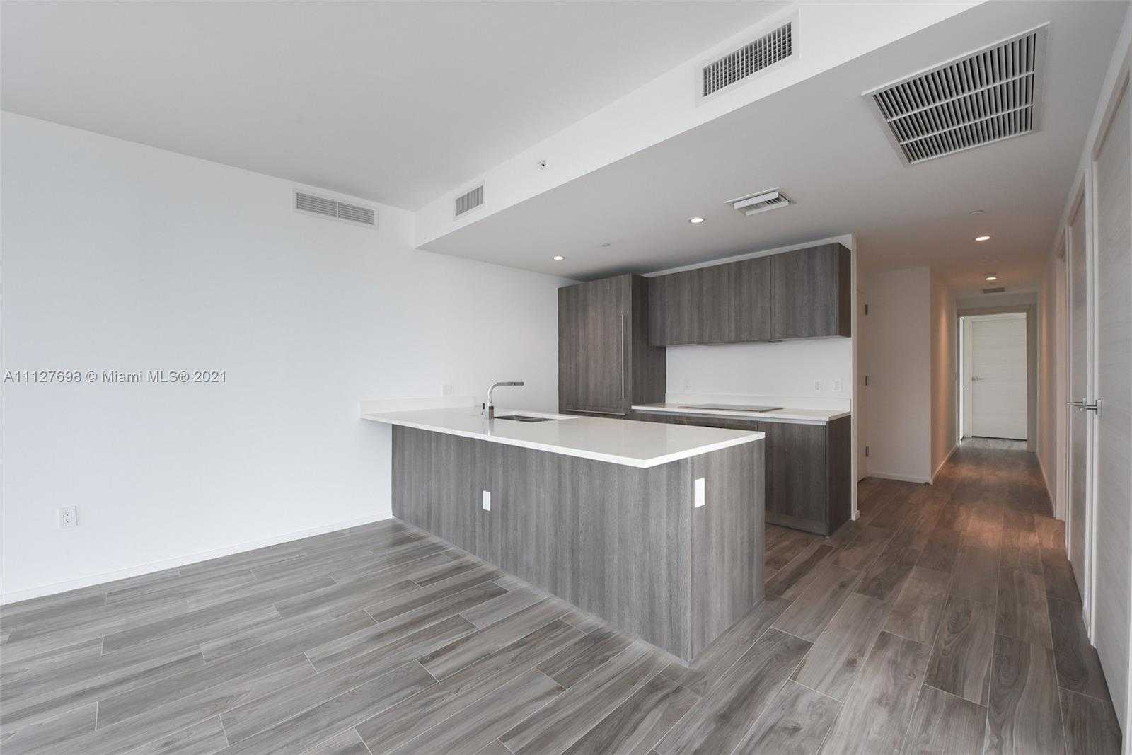 Small Image of 801 S Miami Ave, Miami, FL 33131, USA Number 2