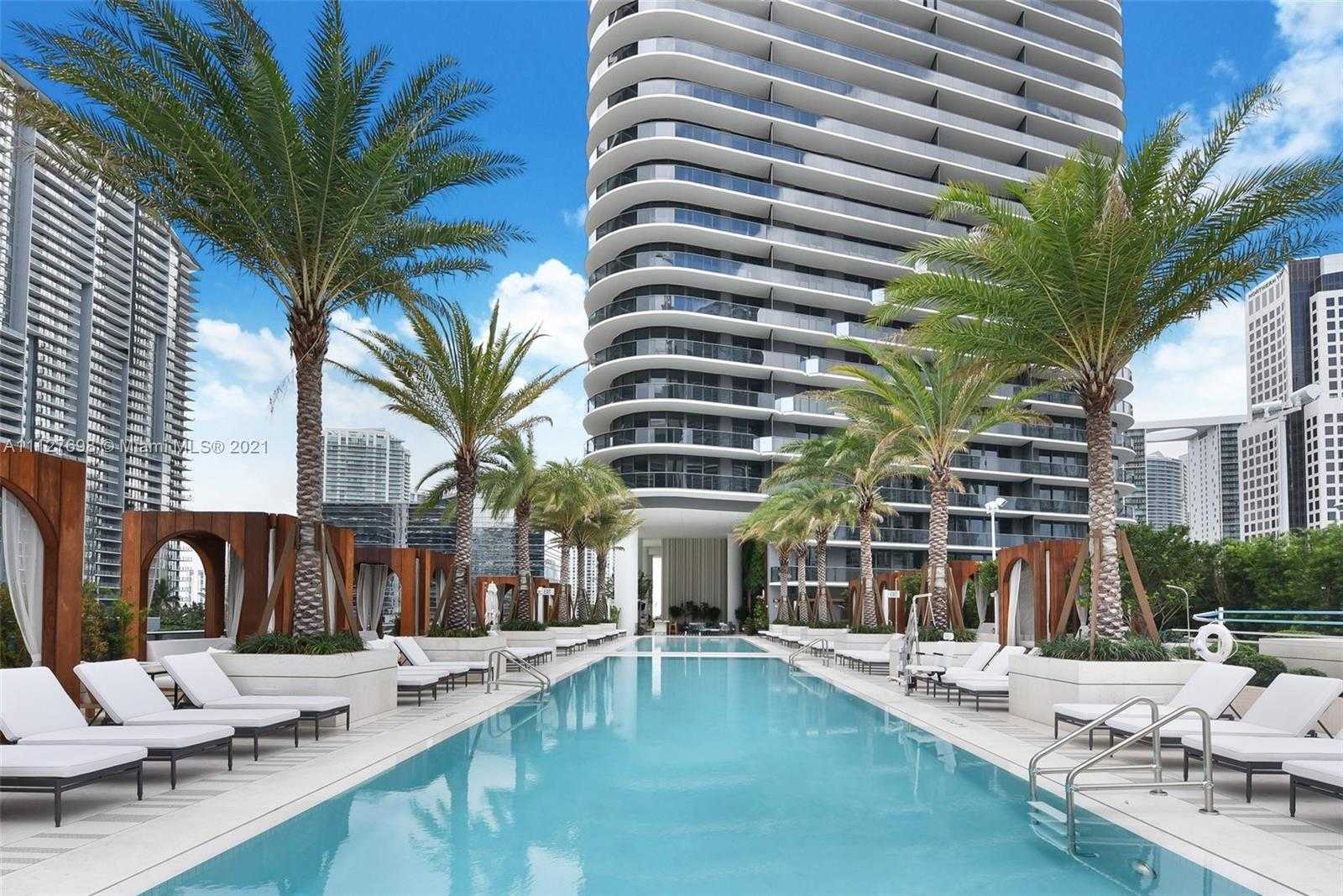 Small Image of 801 S Miami Ave, Miami, FL 33131, USA Number 21