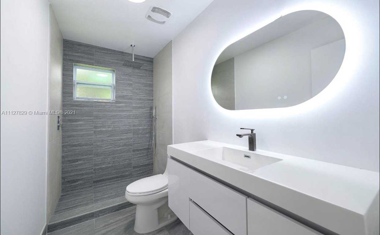 Small Image of 6253 SW 62nd Ct, South Miami, FL 33143, USA Number 15
