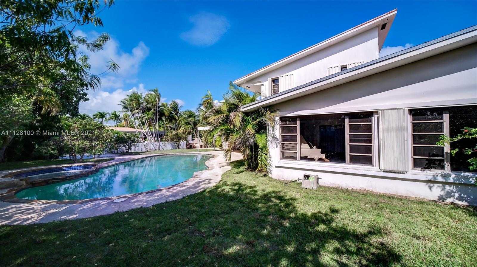 Small Image of 7700 Hawthorne Ave, Miami Beach, FL 33141, USA Number 33