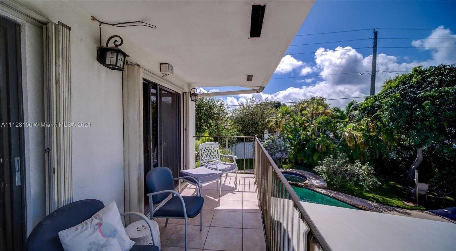 Small Image of 7700 Hawthorne Ave, Miami Beach, FL 33141, USA Number 39